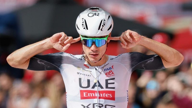 Matxin valora la salida de Juan Ayuso del UAE Team: "Le deseo lo mejor, pero no estuvo afortunado"