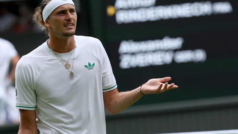 Zverev responde a Becker y confía en su regreso tras molestias en Viena