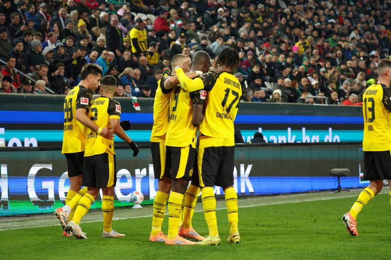 Dortmunds Siegeszug hält an: Augsburg unter Druck nach 0:1 gegen BVB