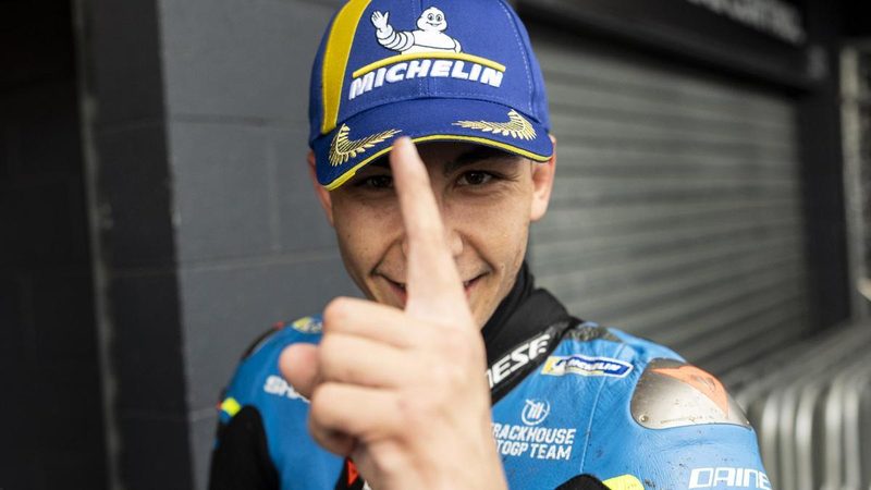 Raúl Fernández conquista su primera victoria en MotoGP tras superar una crisis en Jerez