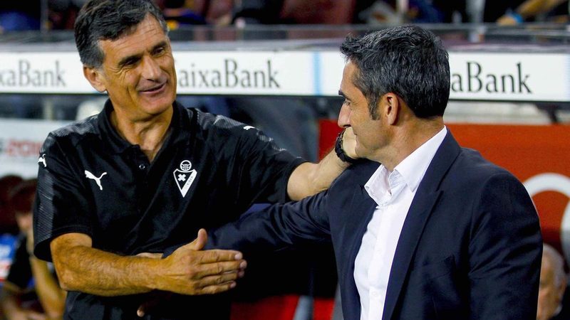 Olympiacos mantiene su apuesta por técnicos españoles con éxitos y desafíos recientes