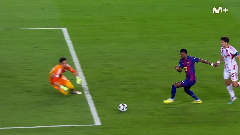 Lamine Yamal sorprende con un gesto viral tras su gol en la victoria del Barça ante Olympiacos