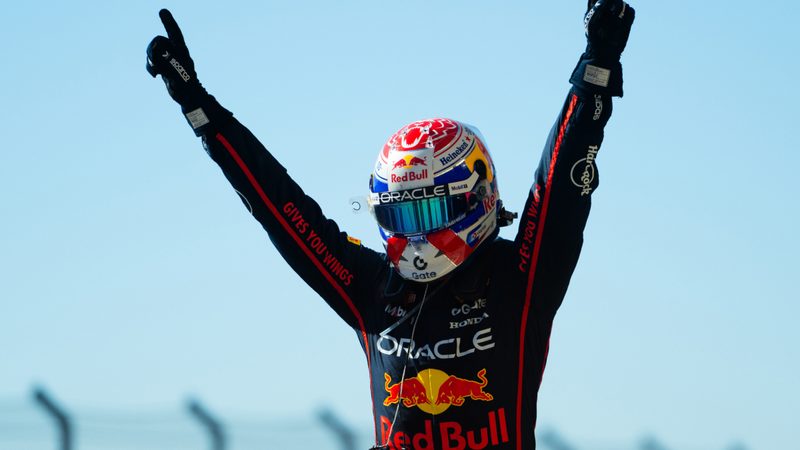 Max Verstappen protagoniza una remontada épica y sueña con su quinta corona mundial