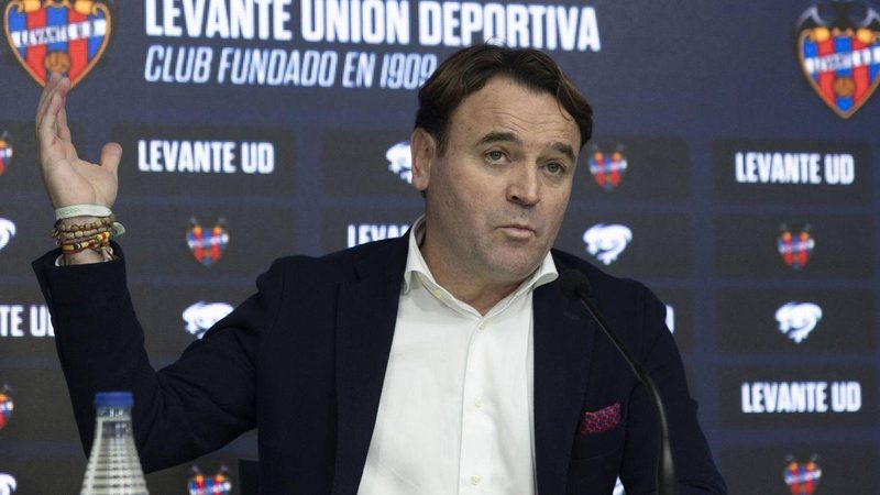 José Danvila presenta un plan para capitalizar deuda y salvar al Levante de la insolvencia