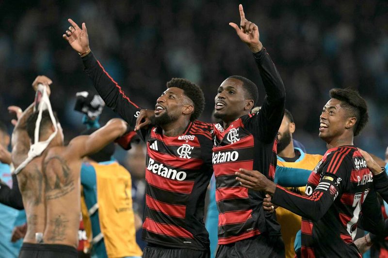 Bola especial da Conmebol para a final da Libertadores é revelada pela Puma