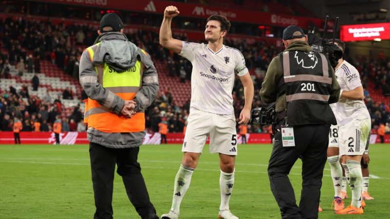 Harry Maguire responde a las críticas con gol decisivo que rompe la racha del Manchester United en Anfield