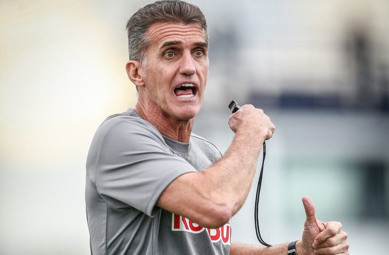 Red Bull Bragantino apresenta Vagner Mancini e se prepara para duelo contra o Bahia