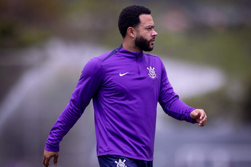 Memphis Depay busca retomar protagonismo e acabar jejum no Corinthians contra o Grêmio