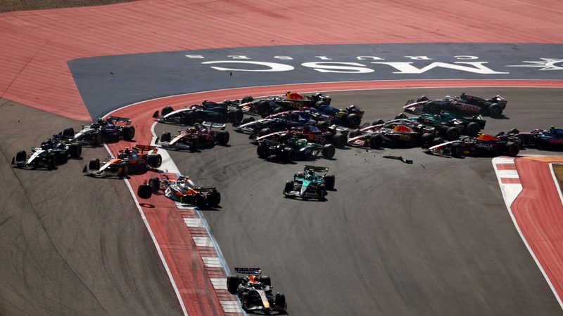 McLaren pide disculpas a Hulkenberg tras polémico accidente en GP de EE.UU.