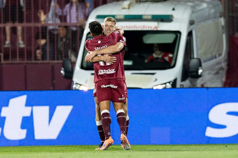 Lanús garante vaga na final da Sul-Americana ao vencer Universidad de Chile