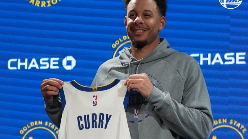 Los Warriors cortan a Seth Curry para gestionar el límite salarial y planear su regreso