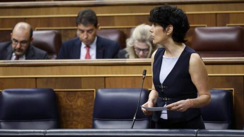 Gobierno congela cuotas más bajas de autónomos en 2026 tras críticas por subidas