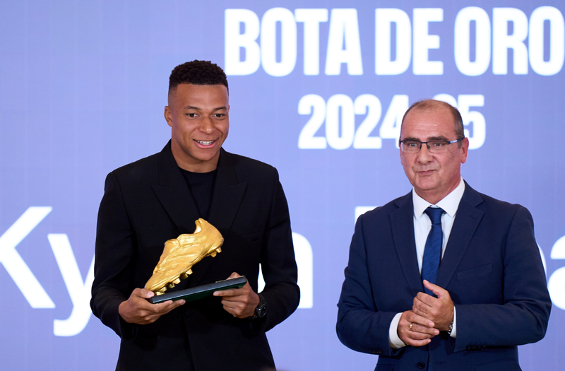 Kylian Mbappé conquista Chuteira de Ouro e destaca importância do trabalho em equipe