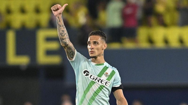 Antony revela su ambición y destaca la lucha del Betis tras empatar en La Cerámica