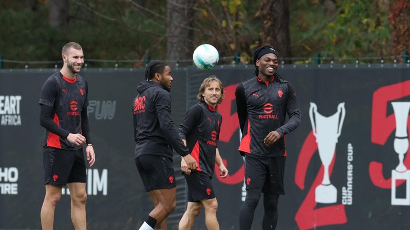 Allegri sfida la Roma con Leao e Nkunku: la nuova coppia imprevedibile del Milan
