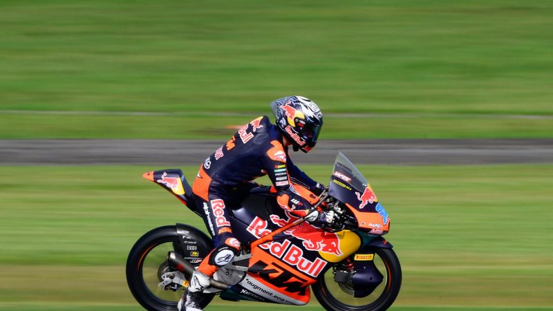 Rueda domina a Kelso en casa y gana la carrera de Moto3 en Australia