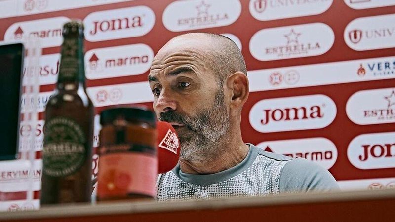 UD Ibiza decide el futuro de Paco Jémez tras polémico viaje y malos resultados