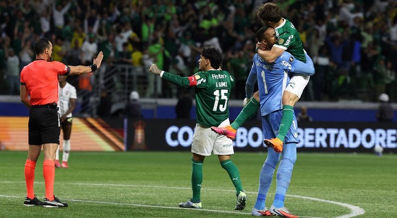 Palmeiras brilha e garante vaga na final da Libertadores contra o Flamengo