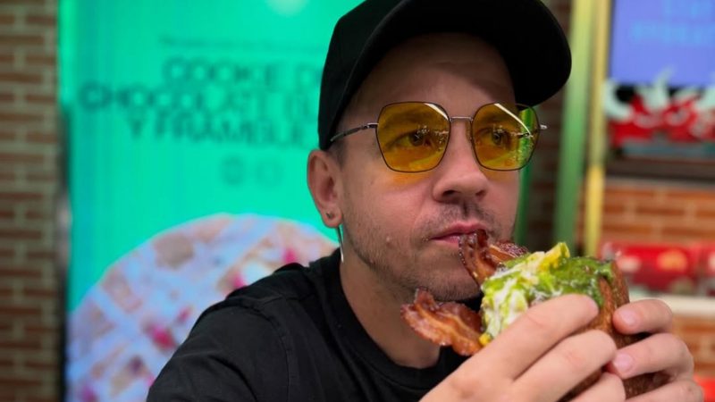 Dabiz Muñoz se suma a la moda de las gafas de Marcos Llorente con un guiño al futbolista