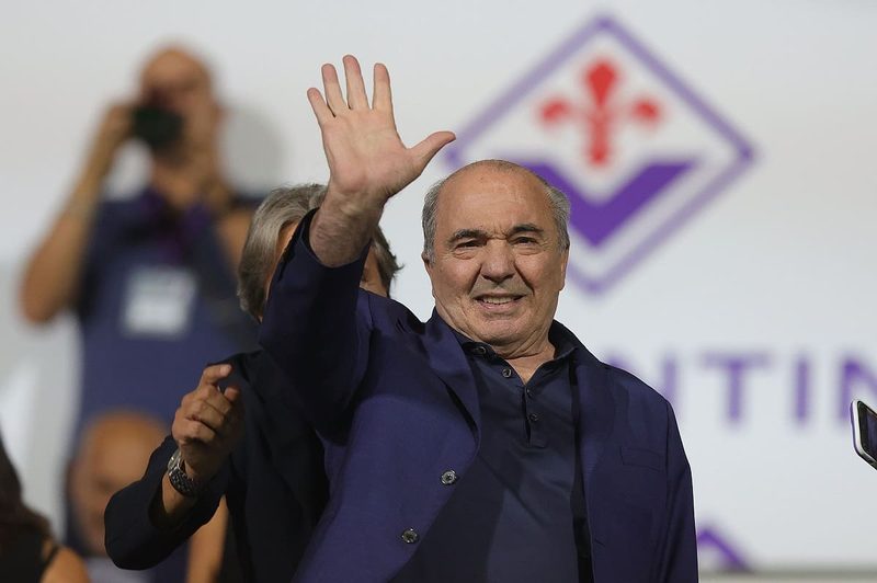 Tifosi della Fiorentina in rivolta: striscioni durissimi contro Commisso e squadra