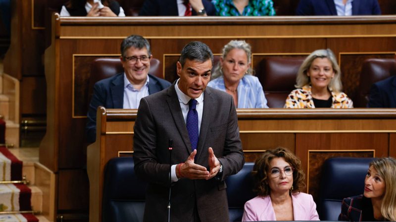 Pedro Sánchez defiende a Yolanda Díaz y ataca a Feijóo por sus errores en el Congreso