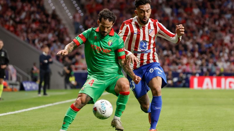 Nico Gonzalez listo para enfrentar al Arsenal tras superar conmoción cerebral