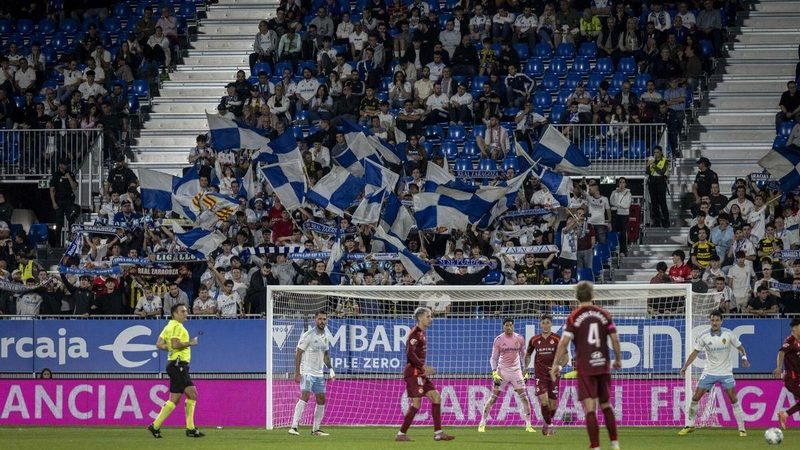 Las peñas del Real Zaragoza exigen dignidad tras la peor actuación de la temporada