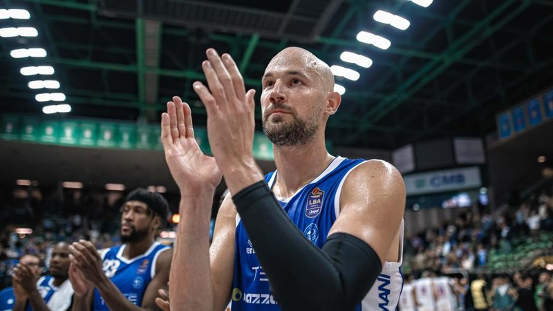 Miro Bilan: il gigante di Brescia continua a incantare con il suo basket eterno