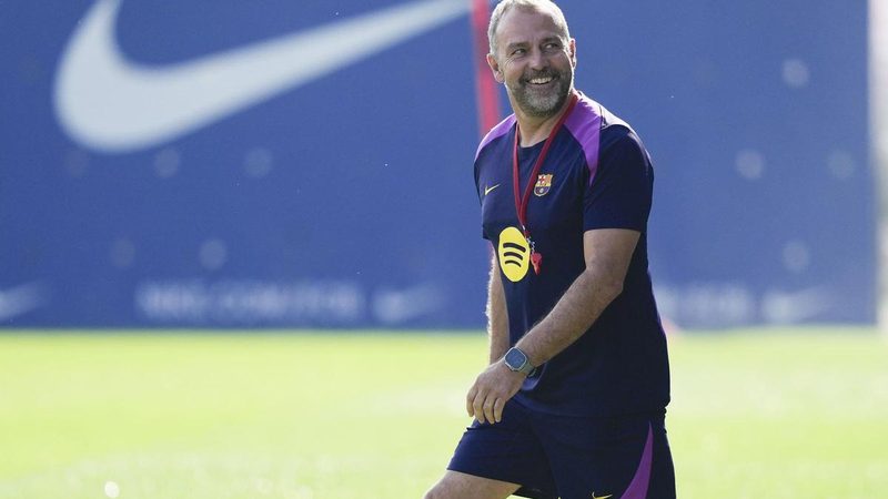Raphinha se acerca a su regreso para el Clásico tras superar lesión muscular