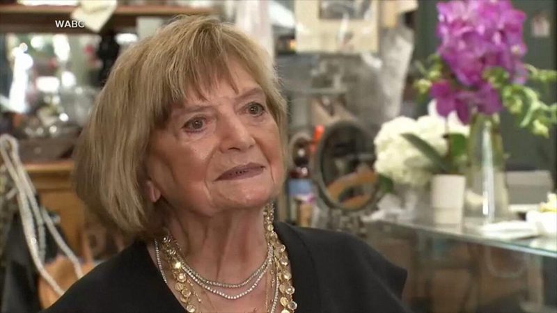 Ann Angeletti, la joyera centenaria que trabaja seis días a la semana por pasión y vida