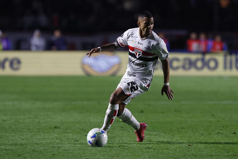 Mailton ganha nova chance como titular do São Paulo contra o Vasco no Brasileirão