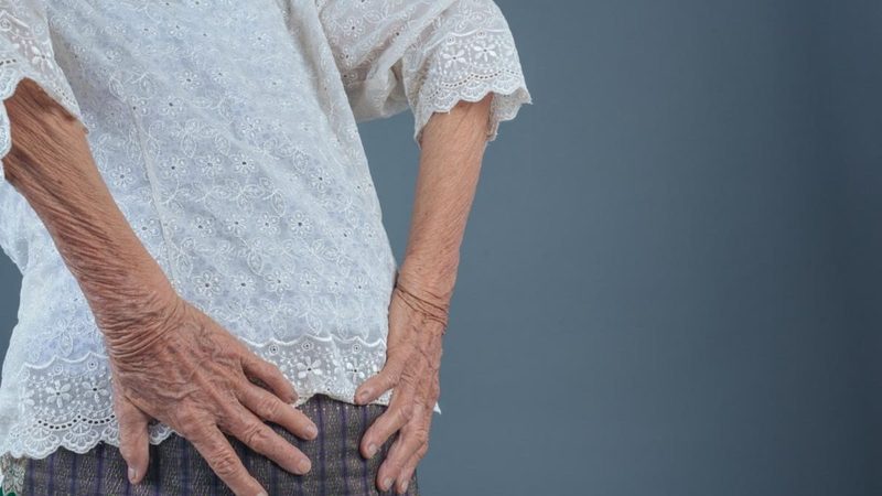 Detectan signos clave para sospechar tumores vertebrales más allá del dolor de espalda común