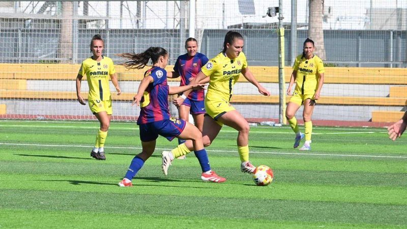 El Barcelona B frena la racha del Villarreal femenino con un 3-1