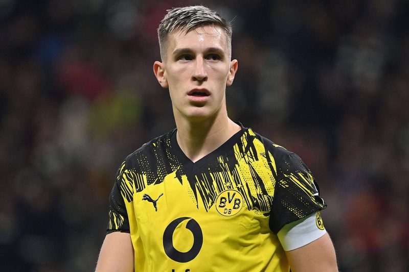 Bayern verfolgt Schlotterbeck: Dortmund kämpft um seinen Abwehrchef