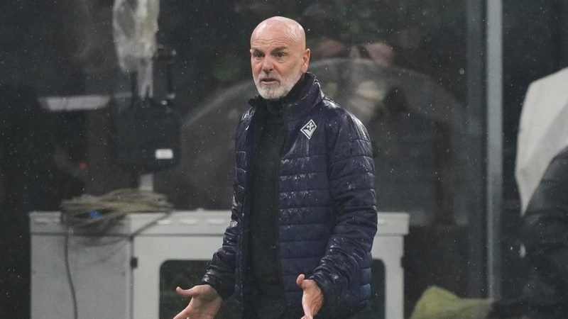 Fiorentina in crisi: Pioli a rischio esonero dopo la sconfitta contro il Lecce