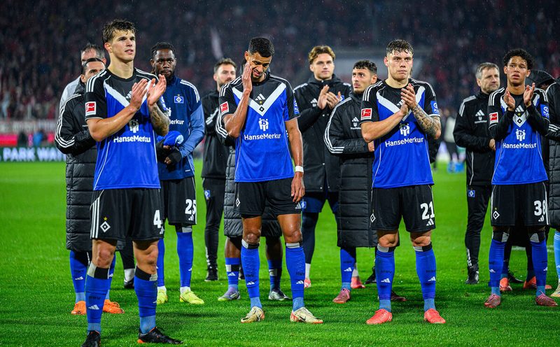 Köln besiegt HSV klar mit 4:1 – Dramatische Schlussphase mit Platzverweisen