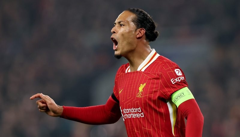 Il Liverpool torna alla vittoria e Van Dijk invita all'unità