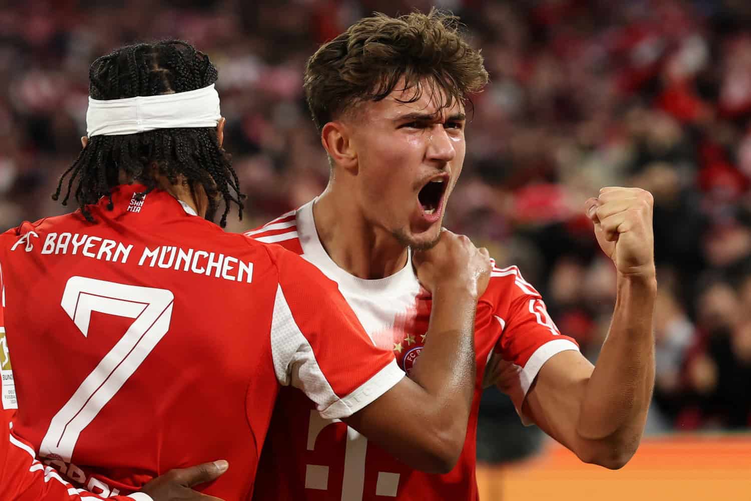 FC Bayern bleibt ungeschlagen und feiert souveränen Sieg gegen Leverkusen