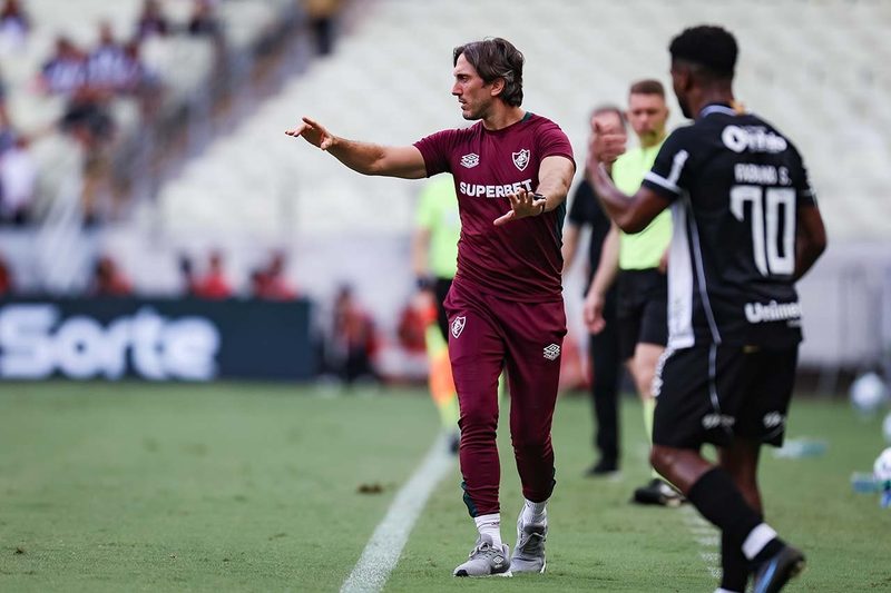 Fluminense amarga derrota e Zubeldía critica postura em jogo contra o Ceará