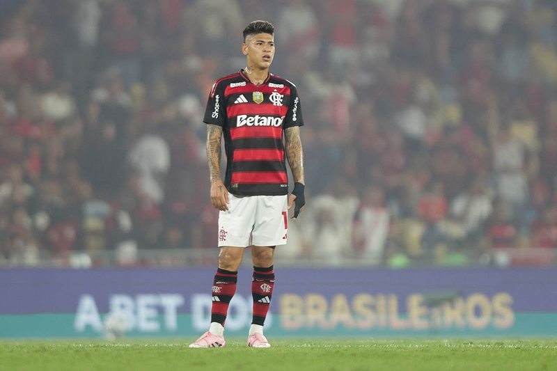 Flamengo informa sobre lesão de Carrascal após vitória convincente sobre o Sport
