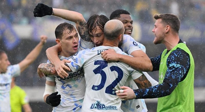 Inter de Milão conquista vitória dramática com autogolo no final contra o Hellas Verona