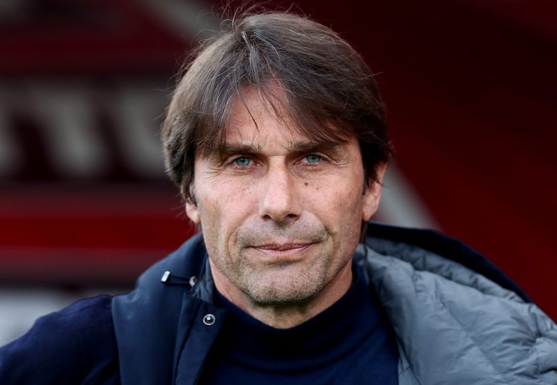 Conte difende il Napoli: "Critiche eccessive, siamo primi in classifica"