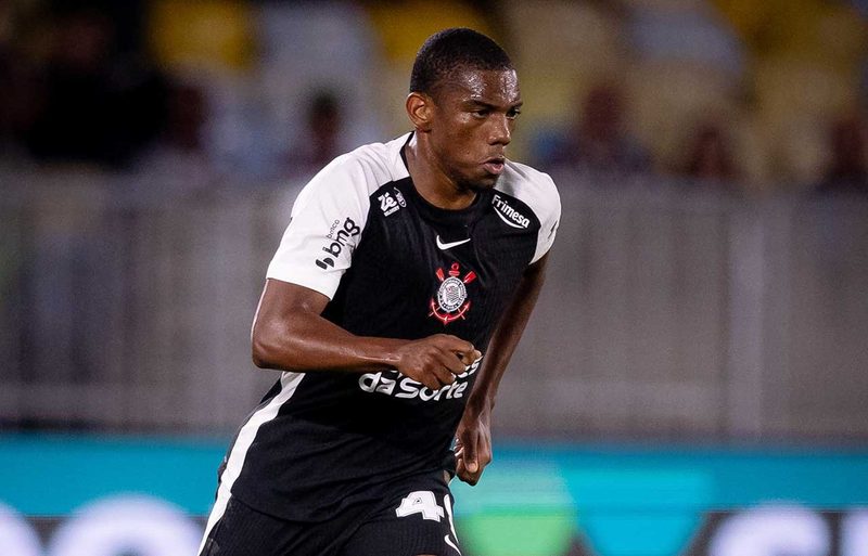 Corinthians recebe boas notícias com André treinando com bola e próximo do retorno