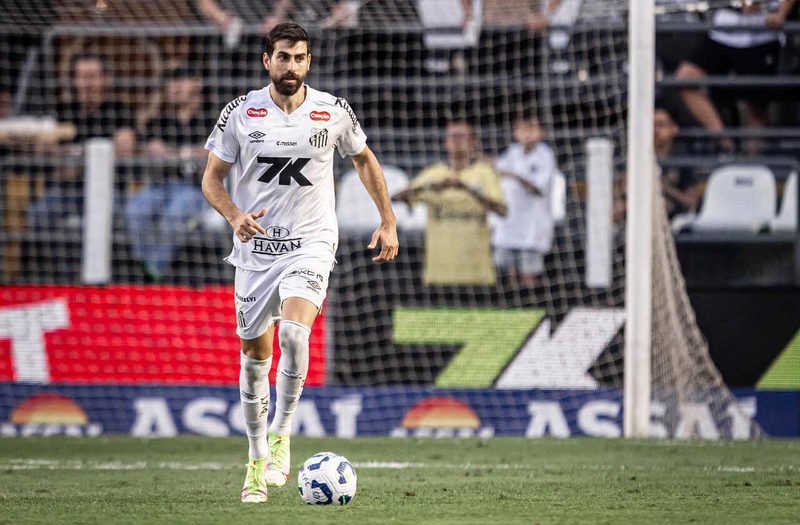 Desfalque na defesa complica Santos contra o Palmeiras no Brasileirão