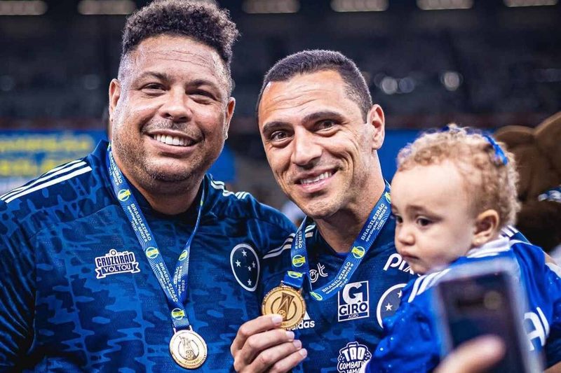 Rômulo Caldeira, ex-Cruzeiro, empreende na educação financeira após carreira no futebol