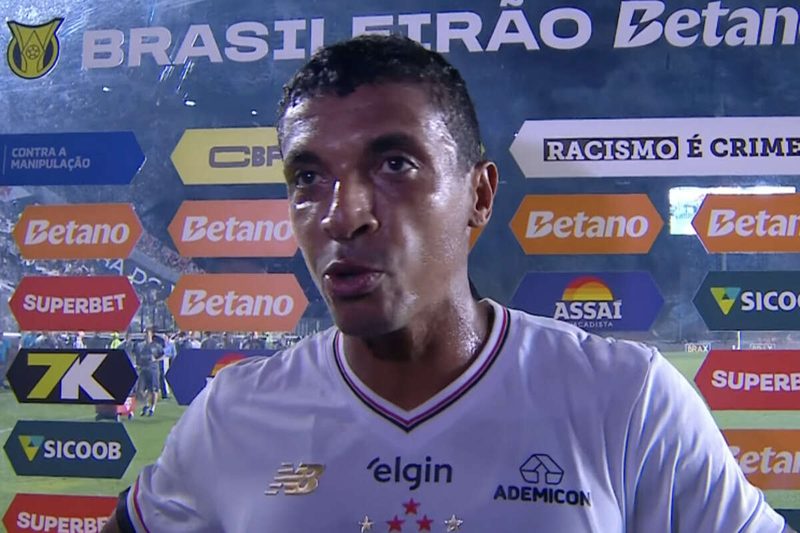 Luiz Gustavo brilha em retorno ao São Paulo após grave problema de saúde