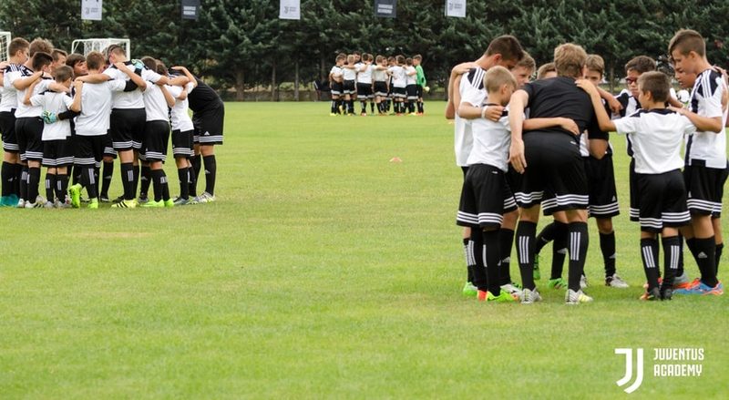Juventus Academy em Rio Maior: jovens divididos entre Juventus e Sporting na expectativa