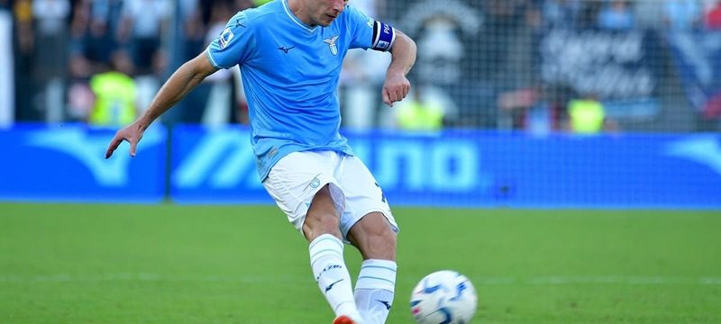 Sarri schiera Isaksen e Dia nel match tra Lazio e Cagliari all’Olimpico