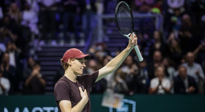 Jannik Sinner conquista Paris e retoma liderança do ranking mundial de tênis