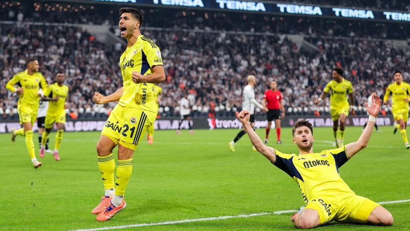 Fenerbahce dreht Derby gegen Besiktas nach Platzverweis und gewinnt 3:2